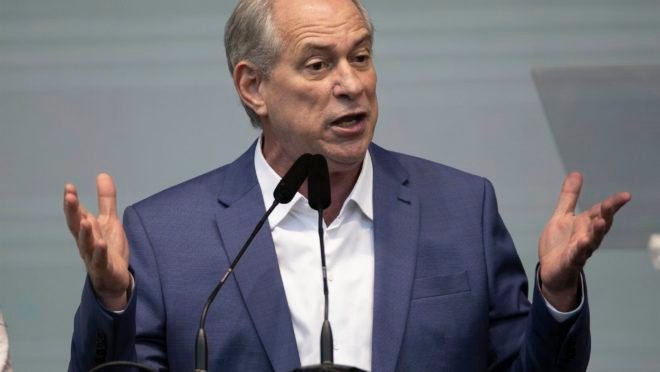 Ciro Gomes diz que Bolsonaro ser preso mas critica Moraes por