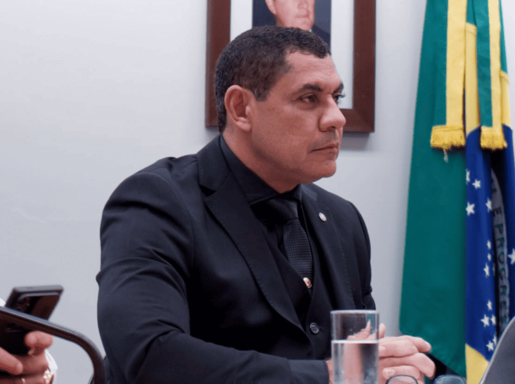 “Não vemos o mesmo afinco contra o narcotráfico”, diz Ulysses sobre operação do ICMBio