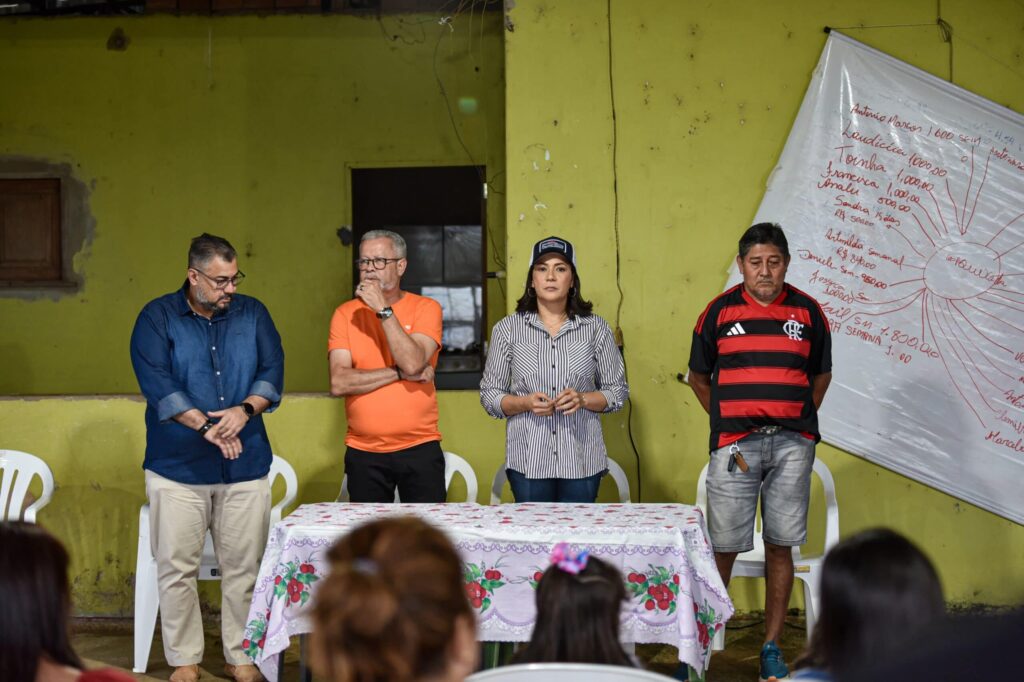 Deputado Afonso e vice-governadora Mailza discutem recuperação da estrada do Quixadá com comunidade
