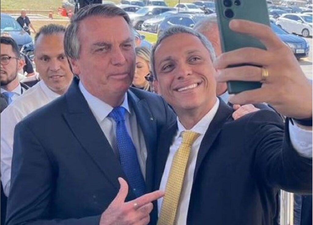 Moraes veta deputado Gustavo Gayer de visitar Jair Bolsonaro em prisão domiciliar