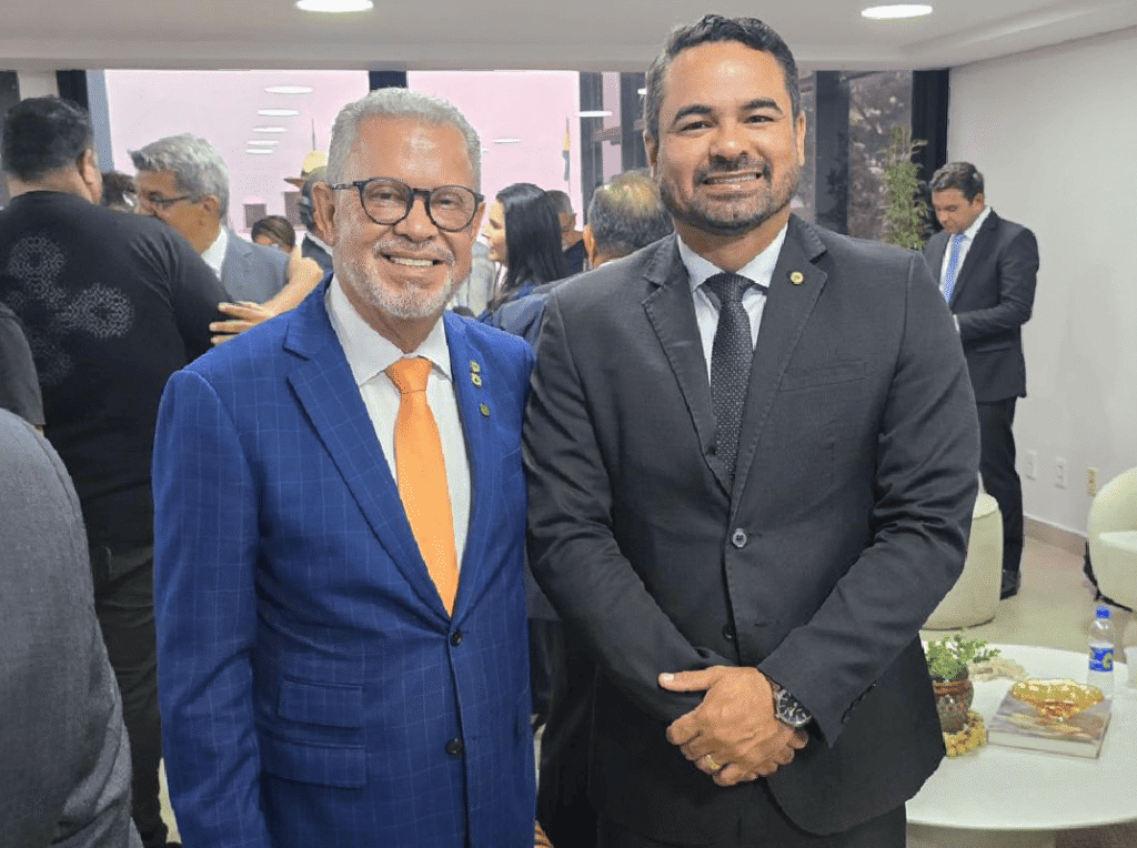 “A Amazônia tem problemas estruturais que exigem união dos nove estados”, diz Arlenilson na posse de Afonso no Parlamento Amazônico