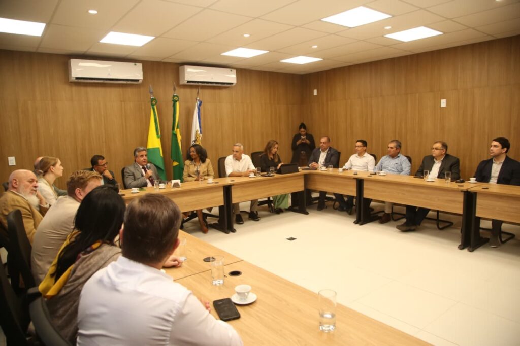 Comitiva russa discute parcerias com Estado e Ufac para implantação de indústria de produção de biofertilizantes