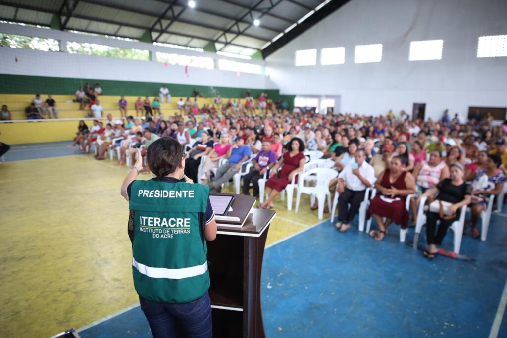 Governo realiza audiência pública em Senador Guiomard para que população entenda como funciona a regularização fundiária