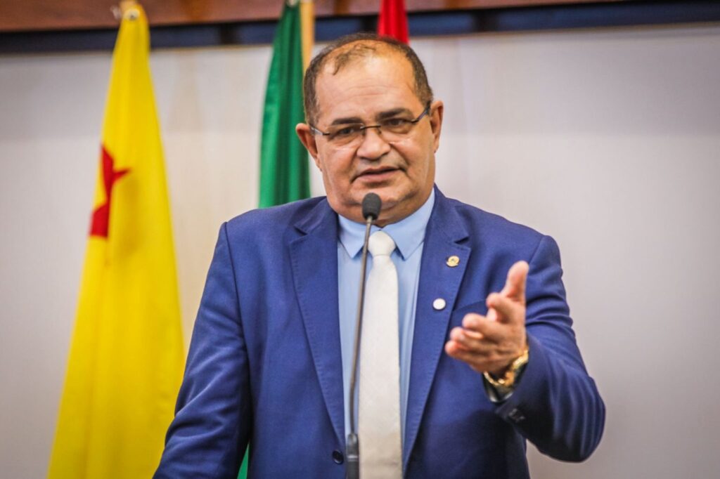 Tanízio Sá cobra recuperação de acesso ao aeroporto no interior e avanço em obras viárias no interior do Acre