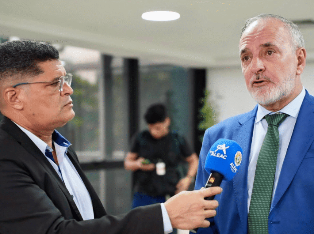 “Trabalhei com o pé no chão e uma mala cheia de projetos para o campo”, diz Luis Tchê ao reassumir mandato