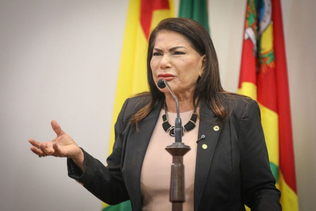 Antônia Sales denuncia “situação inconcebível” na Saúde e cobra solução para hospital de Feijó e vagas de UTI infantil no Acre