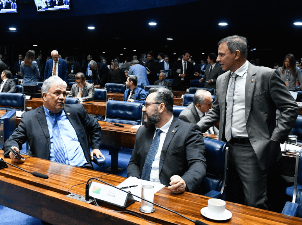 Bittar e Alan Rick assinam pedido de CPI contra ministros do STF; Petecão não assinou