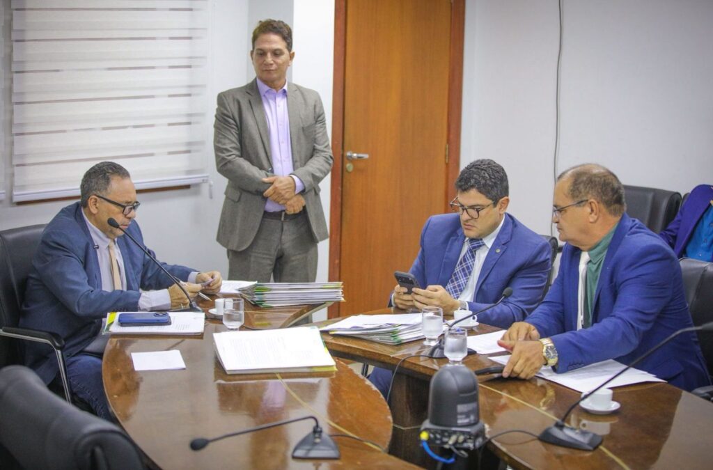 CCJ da Aleac aprova mais de 30 projetos durante reunião desta quarta-feira