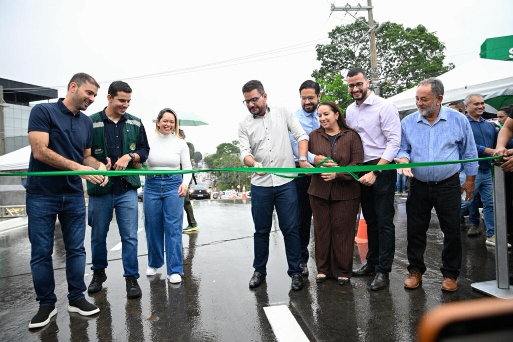 Governador entrega viaduto da maior obra viária da capital, que vai transformar a rotina de quem circula pelo centro de Rio Branco: ‘Legado para o estado’