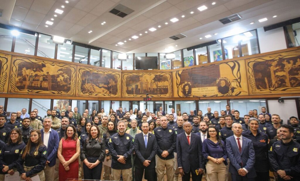 Aleac realiza sessão solene em homenagem aos 10 anos da Polícia Rodoviária Federal no Acre