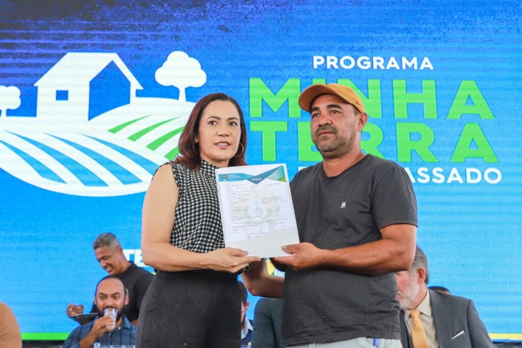 Com Mailza, Governo do Acre vai contemplar 8 mil famílias com o Programa Minha Terra de Papel Passado