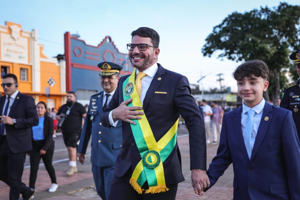 Gladson Camelí tem trajetória marcada por liderança e compromisso com o Acre