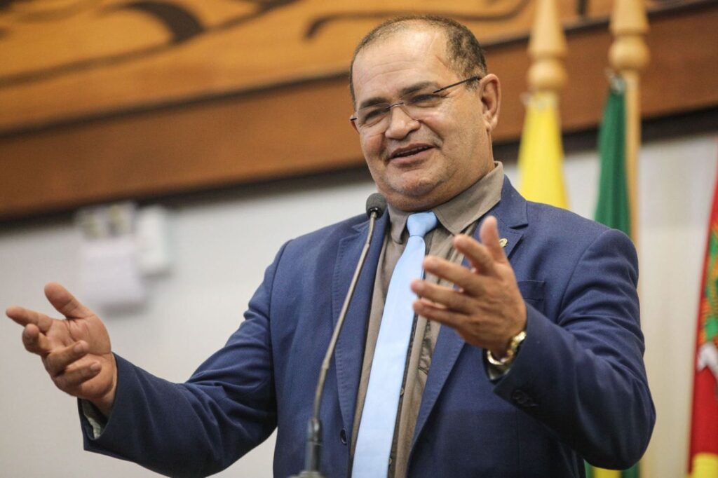 Tanízio Sá destaca fortalecimento do MDB e parabeniza jornalistas durante sessão na Aleac