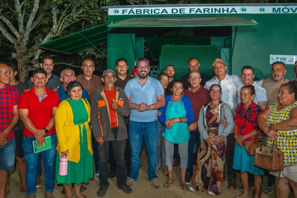 Alan Rick entrega Casa de Farinha, anuncia novos investimentos e fortalece produção rural em Mâncio Lima