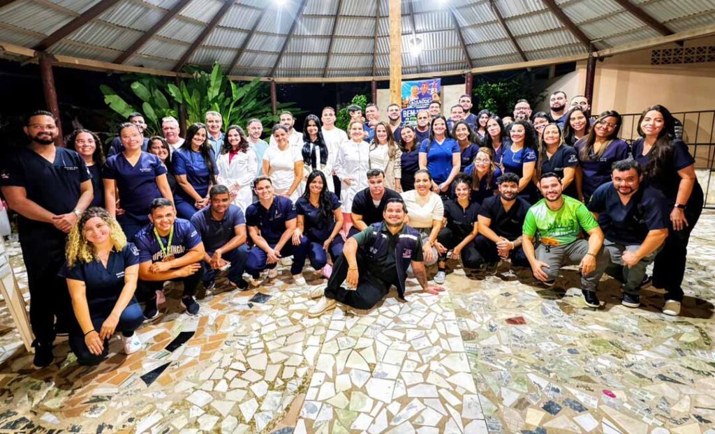 Com apoio do deputado Tio Pablo, Itinerante do Padre Paolino transforma paróquia em centro de atendimento em Sena Madureira