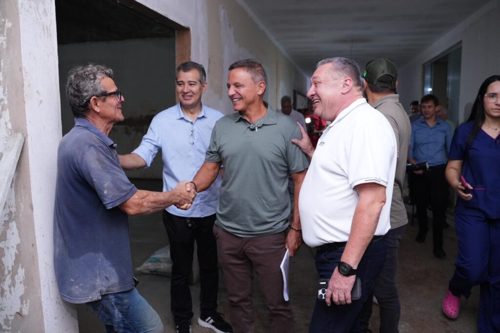 Com emenda de quase R$ 17 milhões, Marcio Bittar entrega equipamentos hospitalares à Santa Casa do Acre