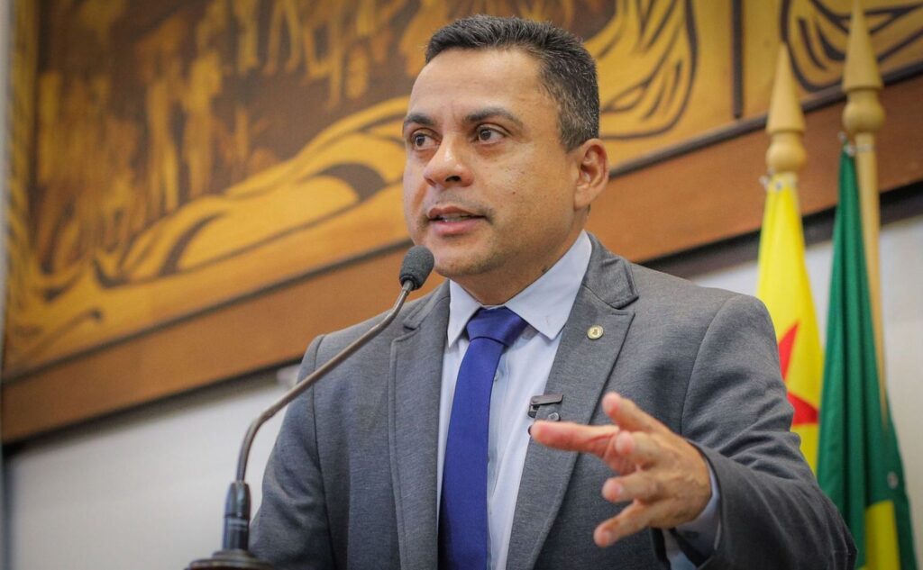 Gilberto Lira destaca investimentos em educação, esporte e defende ampliação do Opera Acre para Sena Madureira