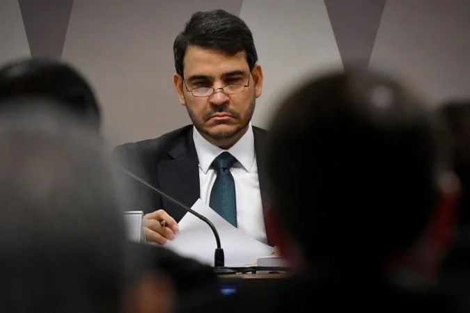 Governo aciona ‘bombeiros’ após rejeição a Messias e cogita indicá-lo ao Ministério da Justiça