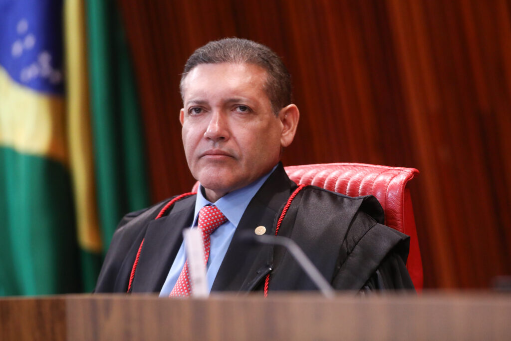 Presidente do TSE diz que terá desafio de combater ‘mentira otimizada’ nas eleições