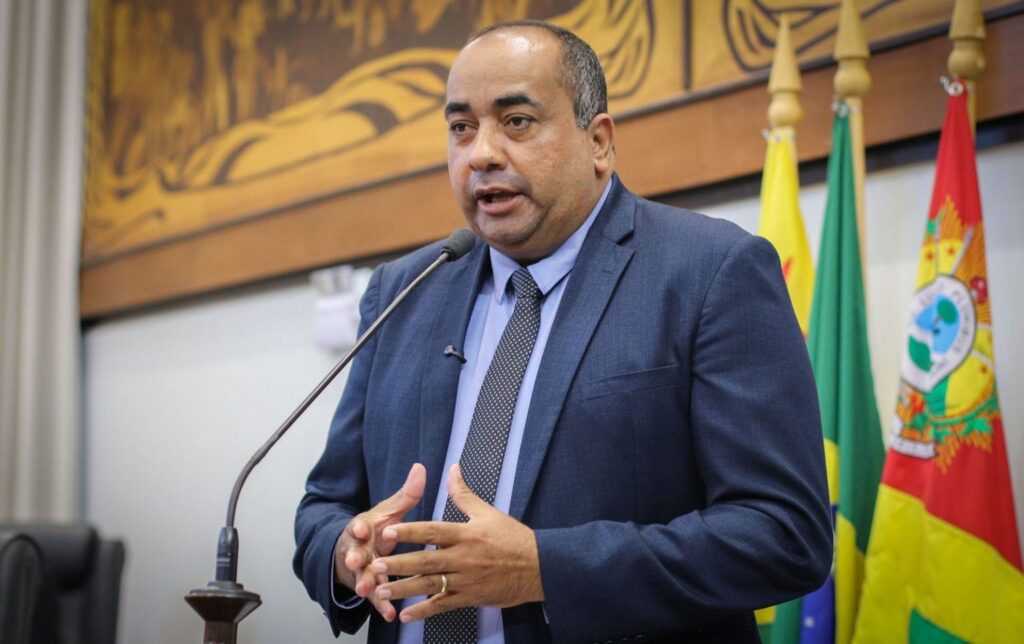 Clodoaldo Rodrigues apresenta anteprojeto para garantir adicional de insalubridade a servidores da Polícia Técnica
