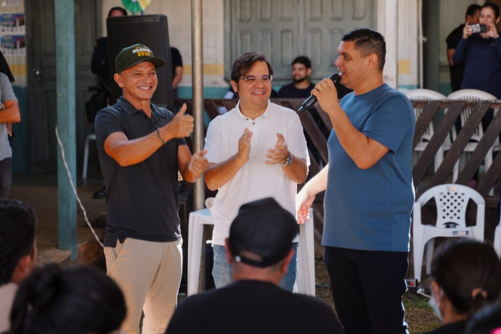 Em Plácido de Castro, Marcio Bittar participa do Saúde Itinerante e anuncia apoio à APAE