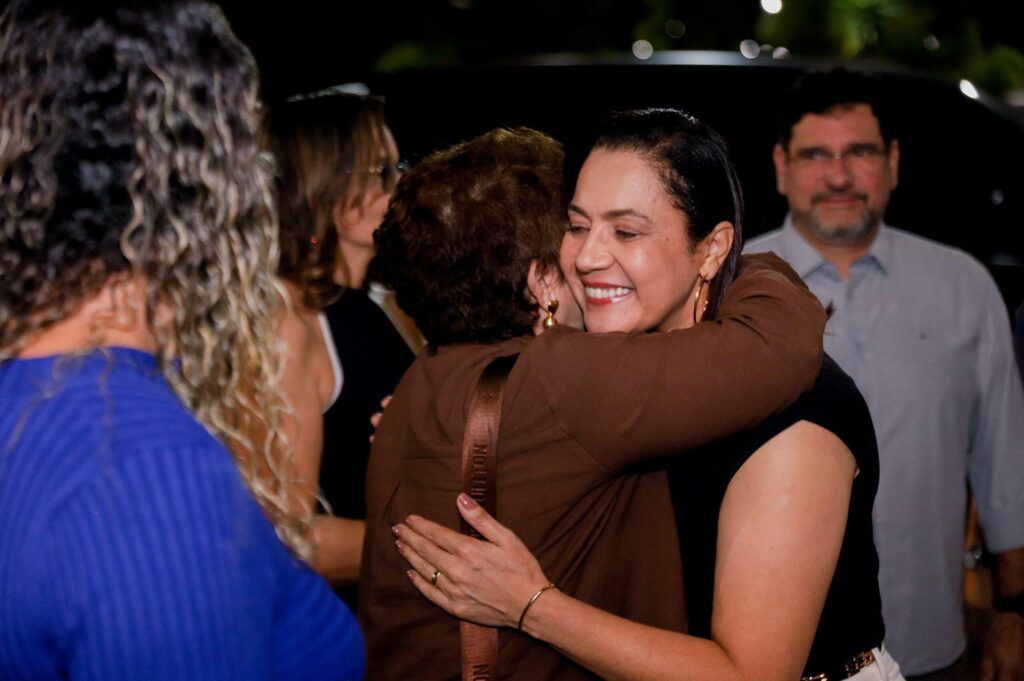 Em encontro com profissionais da Educação, Mailza Assis destaca dados nacionais e projeta novos investimentos para rede pública