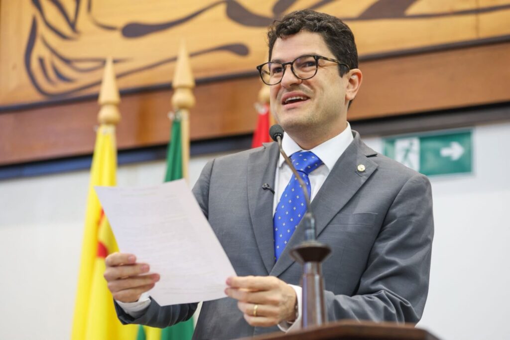 Eduardo Ribeiro destaca reunião sobre ramais e anuncia emenda para jornada de assistentes sociais e psicólogos