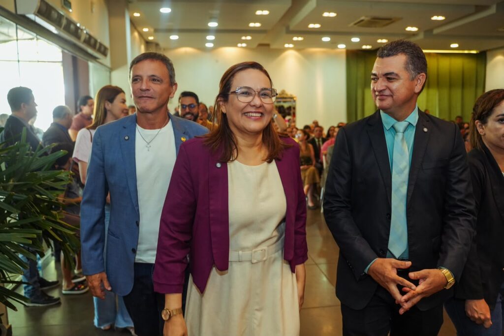 Em encontro da Assembleia de Deus, Cacilda Barbosa reforça compromisso com a fé e recebe apoio de Marcio Bittar