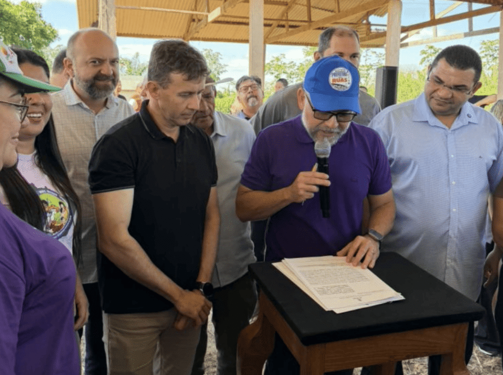 Emenda de Eduardo Velloso garante dois tratores para fortalecer agricultura familiar em Rio Branco