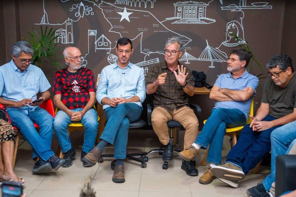 Profissionais da educação buscam apoio de Jorge Viana e Thor Dantas contra retirada de direitos