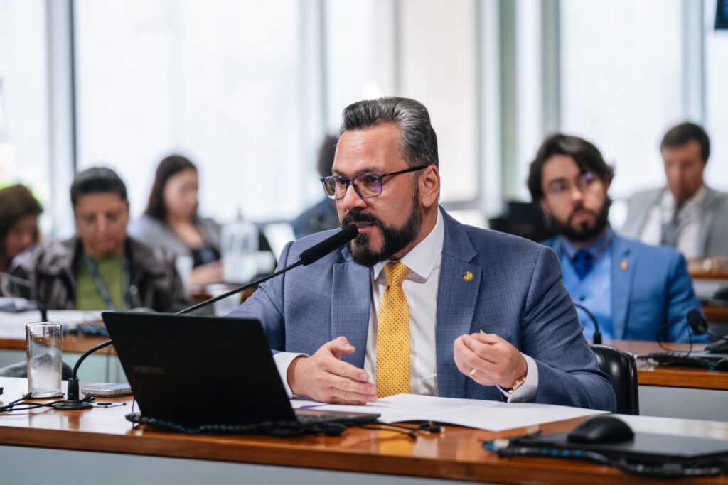 Senado aprova relatório de Alan Rick que amplia acesso ao crédito para exportadores e setores produtivos