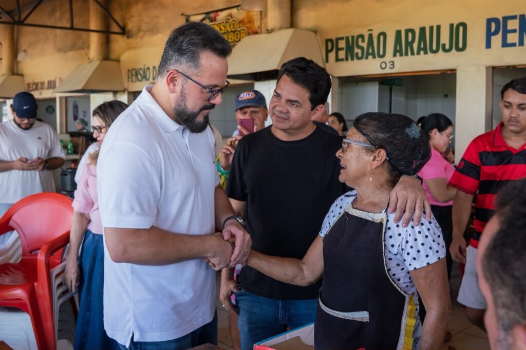 Em Cruzeiro do Sul, Alan Rick recebe o carinho dos permissionários do Mercado Beira Rio