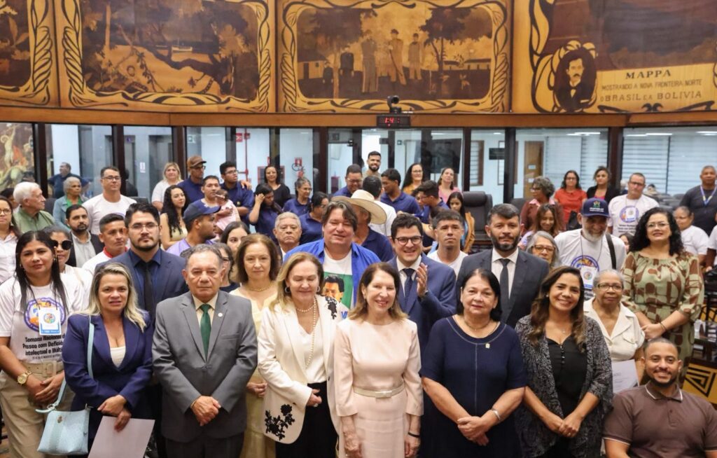 Aleac realiza sessão solene em homenagem aos 45 anos da Federação das APAEs