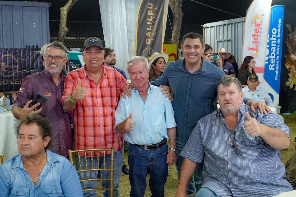 Durante leilão na Expoacre, Coronel Ulysses recebe apoio de produtores e é reconhecido como “o deputado do Agro”