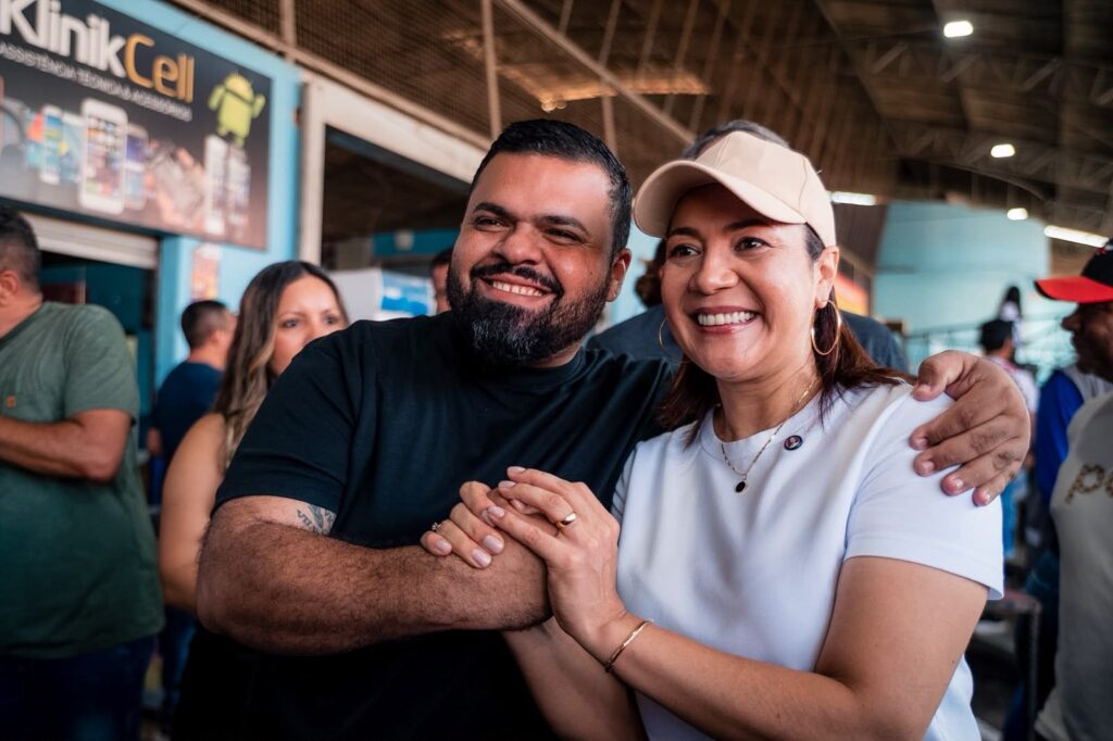 Mailza celebra 124 anos da Revolução Acreana junto dos moradores do bairro 6 de Agosto