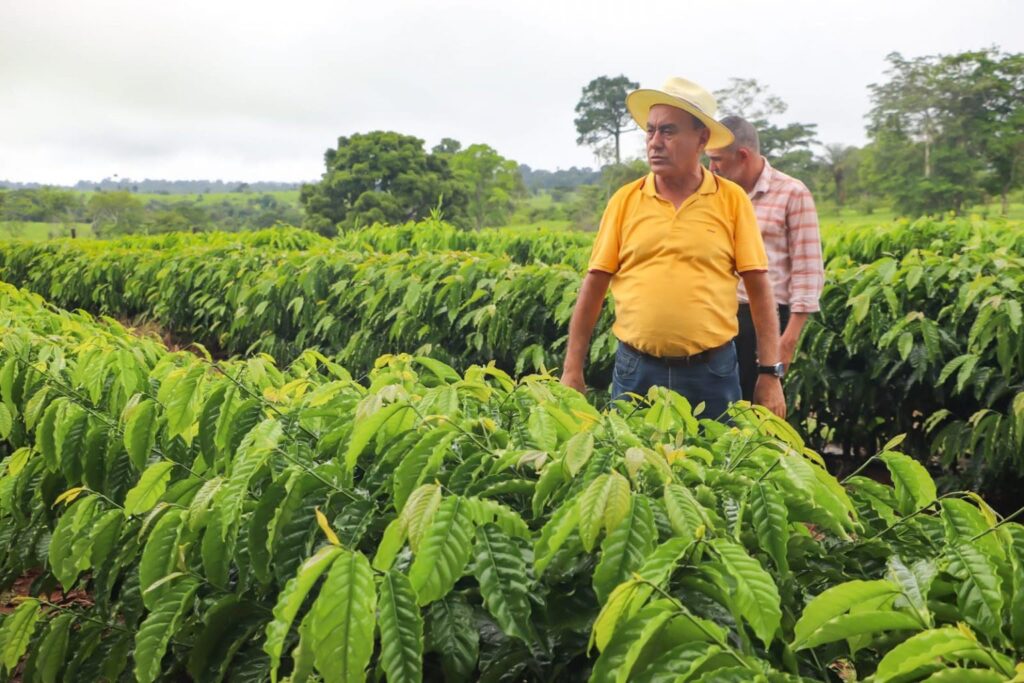 Prefeito que criou Indústria de Leite de Soja e complexo agroindustrial, Bocalom desenha plano para produção rural acreana