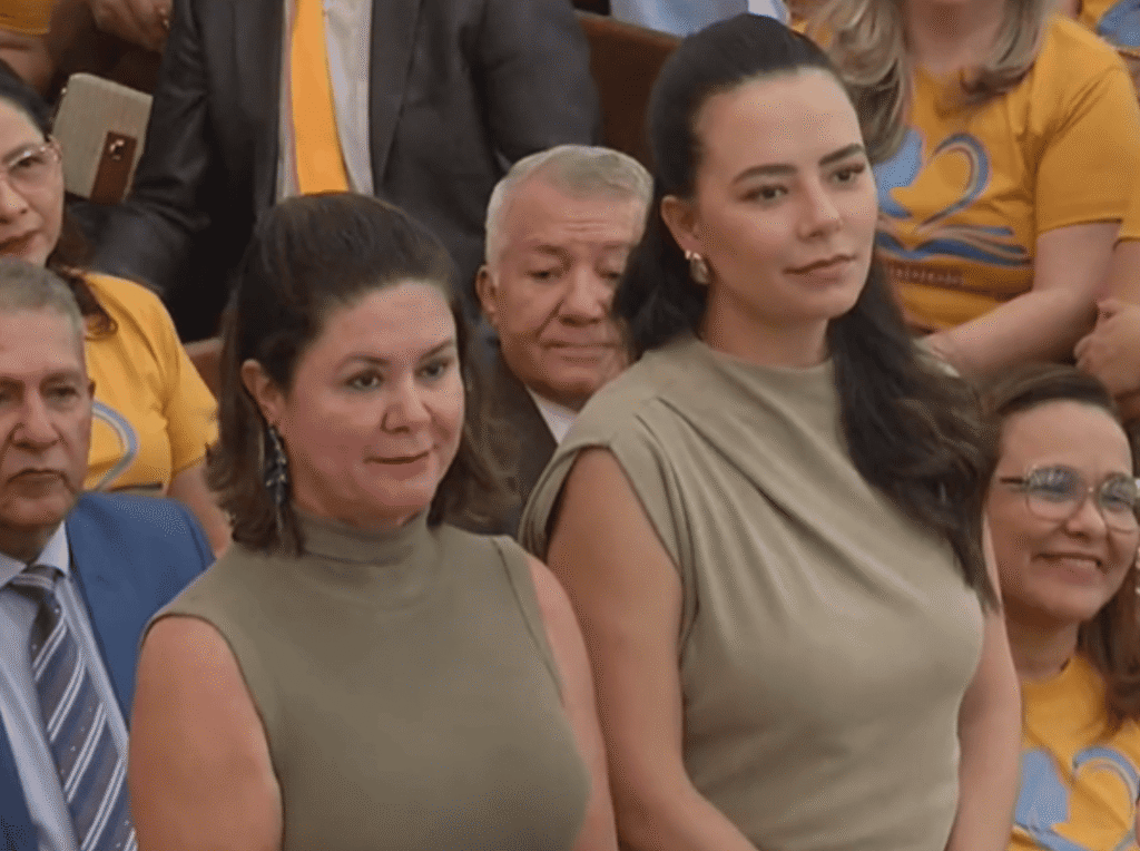 Thais Bittar representa senador Marcio Bittar na abertura da Conferência de Mulheres da Assembleia de Deus