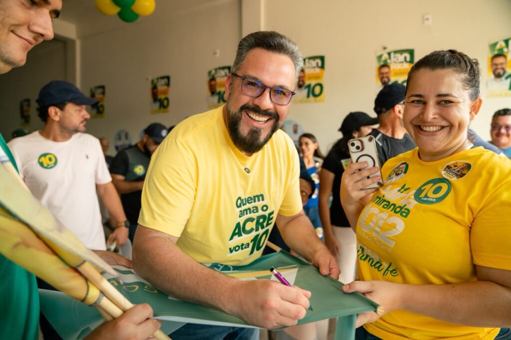 Alan Rick visita comércio de Brasiléia e defende medidas para fortalecer a economia da fronteira