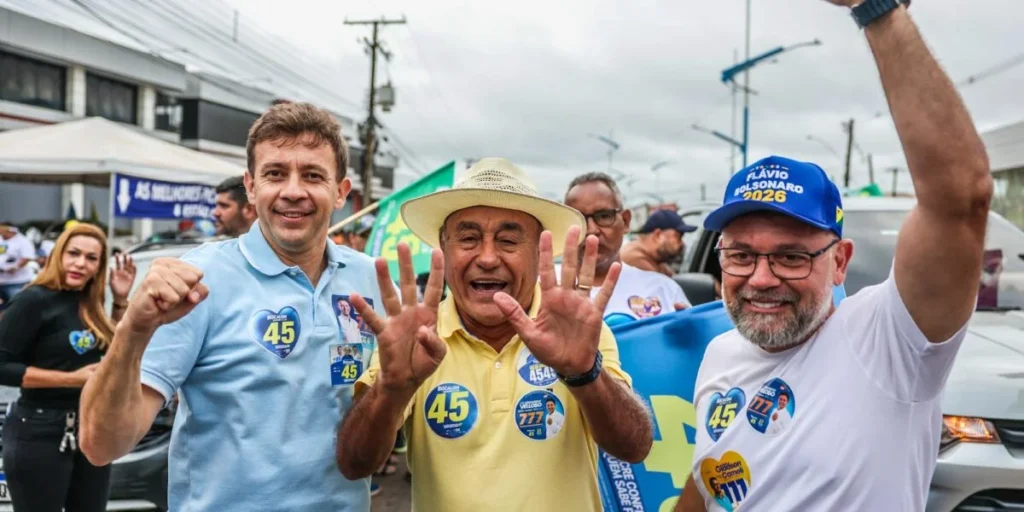 Carreata do 45 reúne Alysson, Velloso e Bocalom pelas ruas de Rio Branco