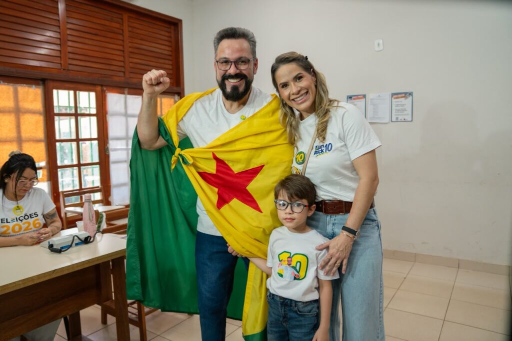Alan Rick vota em Rio Branco e diz esperar vitória no primeiro turno
